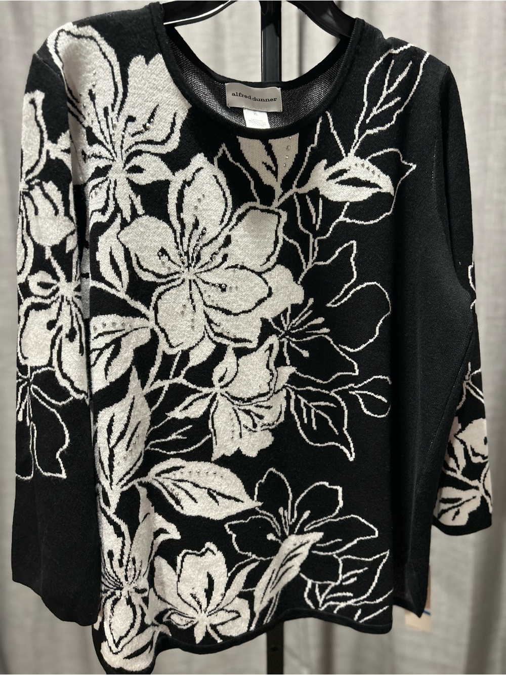 Alfred Dunner Black & White Floral Crewneck Sweater